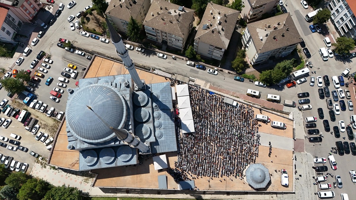 Şırnak'ta görevi sırasında geçirdiği rahatsızlık sonucu şehit olan Jandarma Astsubay Kıdemli Çavuş...