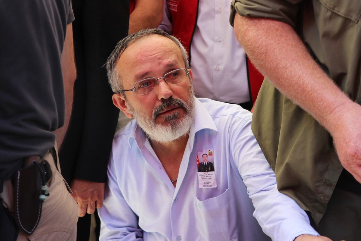 Şırnak'ta görevi sırasında geçirdiği rahatsızlık sonucu şehit olan Jandarma Astsubay Kıdemli Çavuş...