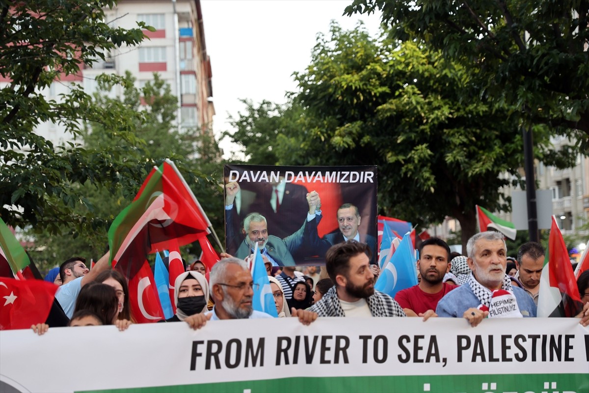 Sivas'ta, Hamas Siyasi Büro Başkanı İsmail Heniyye'nin Tahran'da suikasta uğraması ve İsrail'in...