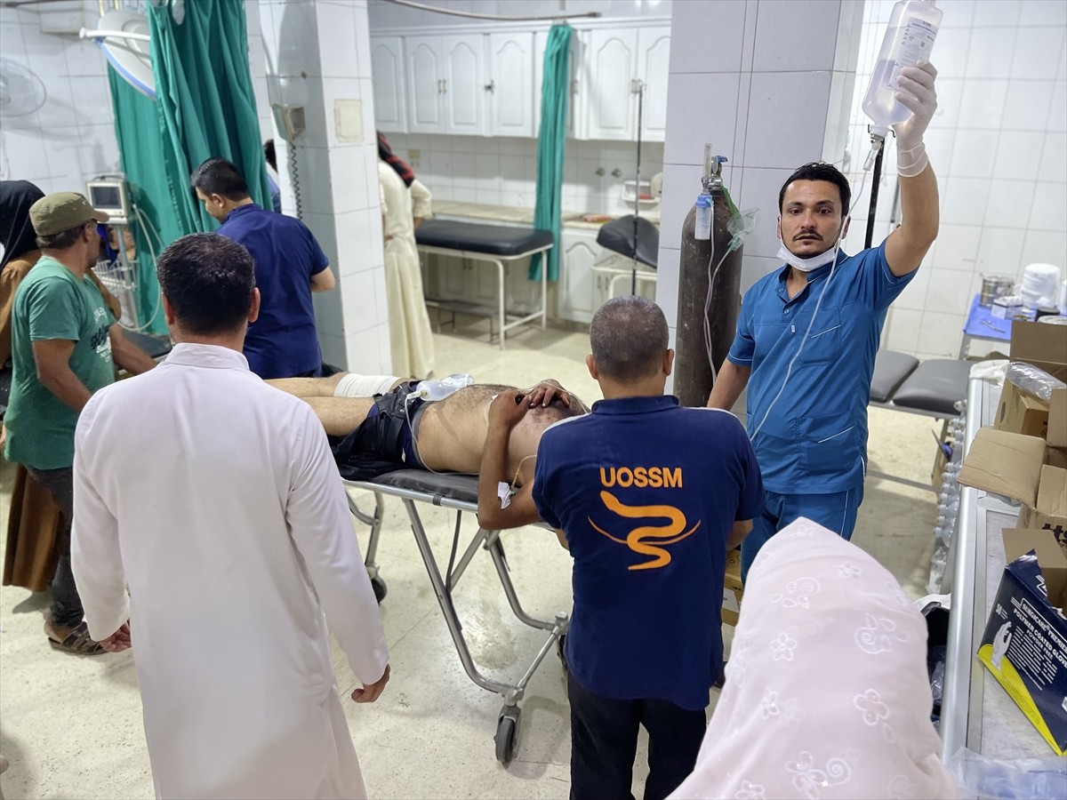 Suriye’deki Beşşar Esed rejiminin Hama ilinin kuzeybatısındaki Meşşik köyüne karadan karaya atış...