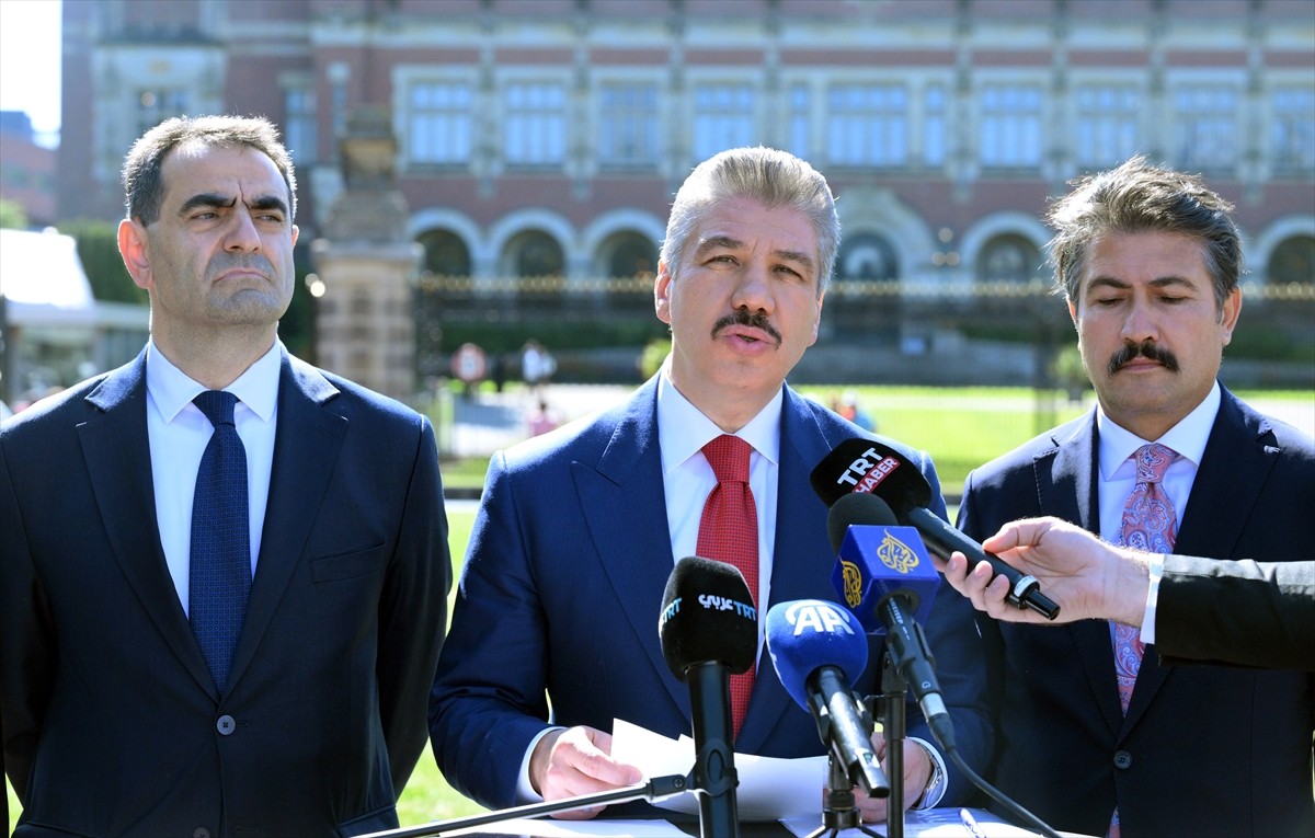 TBMM Adalet Komisyonu Başkanı Cüneyt Yüksel (fotoğrafta) ve TBMM hukuk heyeti, Lahey’de...