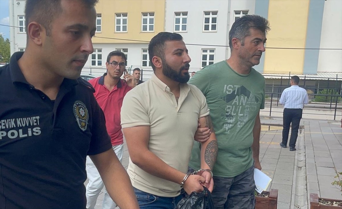 Tekirdağ'ın Çorlu ilçesinde 1 kişinin öldüğü, 1 kişinin ağır yaralandığı silahlı kavgayla ilgili...