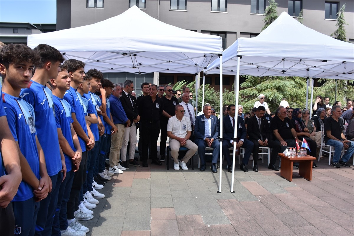 Trabzonspor Kulübünün 91 yaşında hayatını dün kaybeden kurucu üyelerinden ve eski başkanlarından...