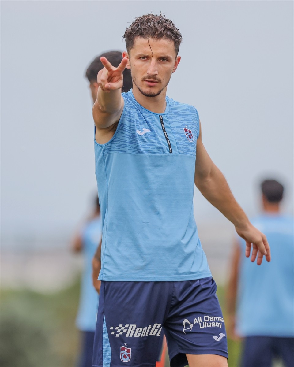 Trabzonspor, UEFA Konferans Ligi play-off turu ilk maçında deplasmanda İsviçre'nin St. Gallen...