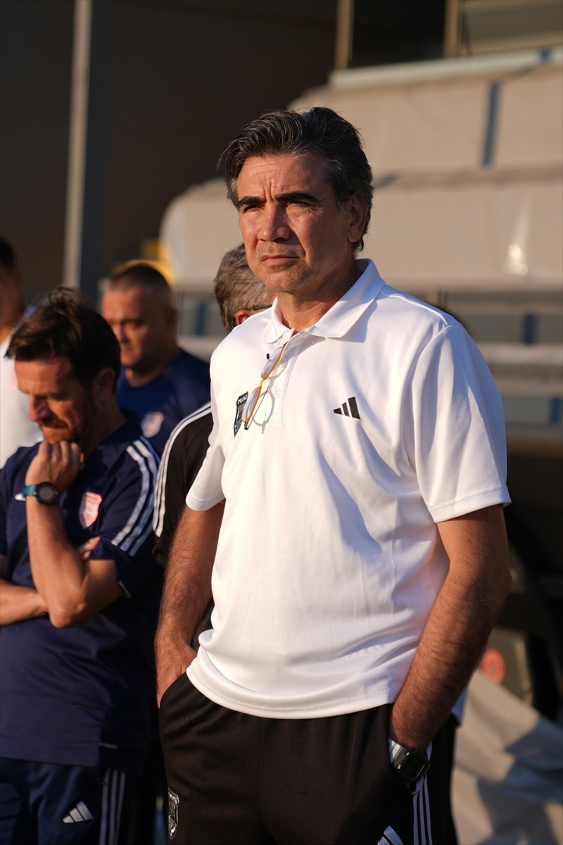 Trendyol 1. Lig'in ilk haftasında Yeni Malatyaspor ile Pendikspor karşılaşması, Malatyaspor sahaya...