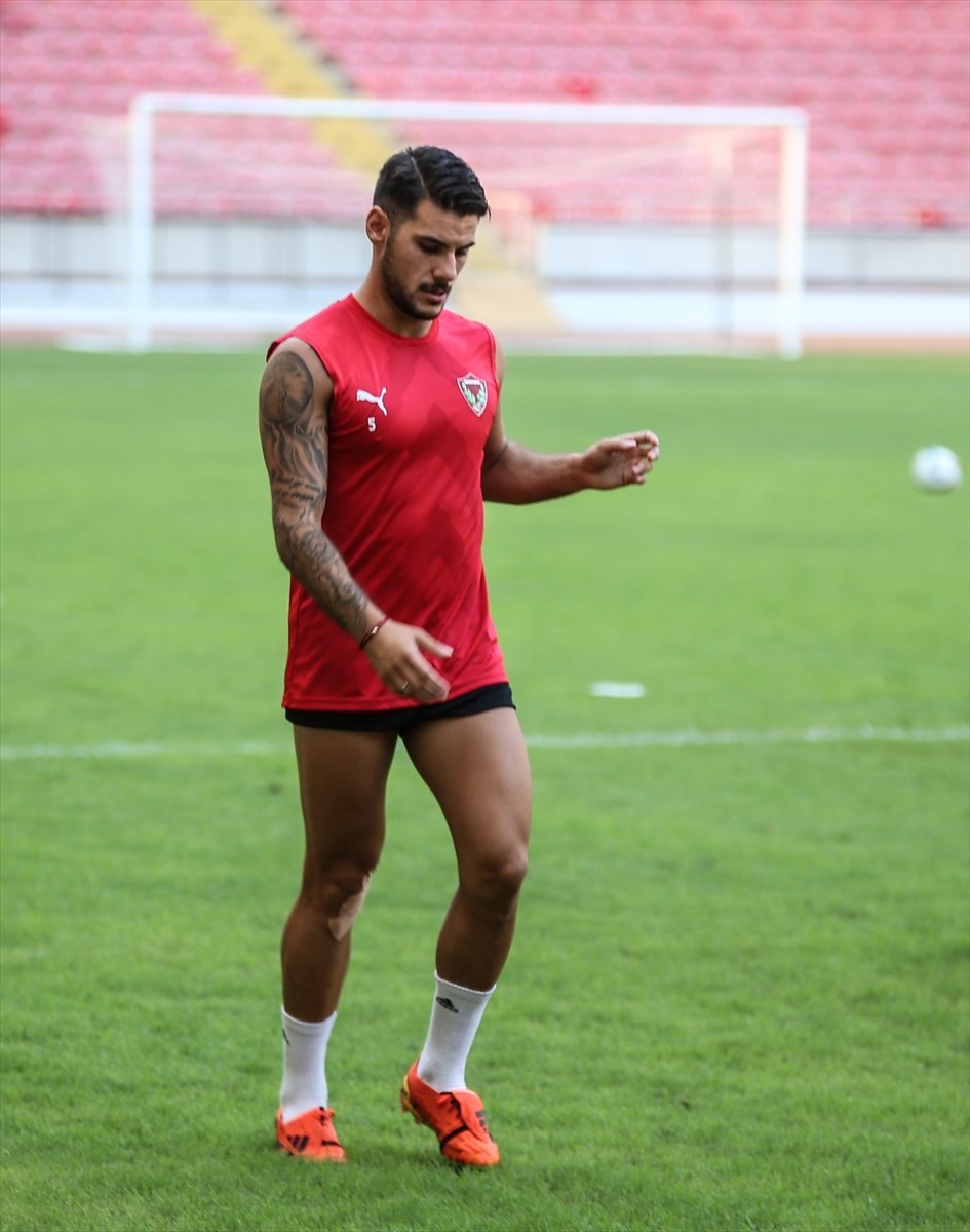 Trendyol Süper Lig ekiplerinden Atakaş Hatayspor'un teknik direktörü Özhan Pulat, AA muhabirine...