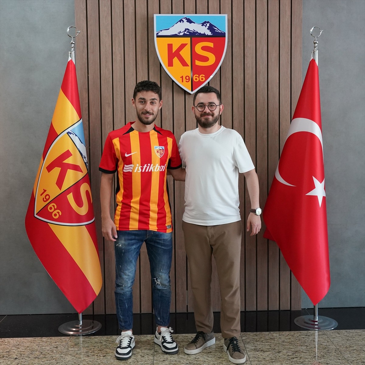 Trendyol Süper Lig ekiplerinden Bellona Kayserispor, 2023-2024 sezonunda kadrosunda kiralık...