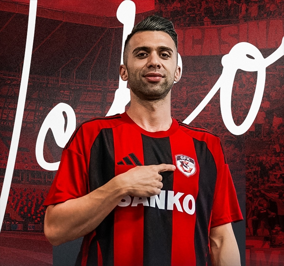 Trendyol Süper Lig ekiplerinden Gaziantep FK, Emre Taşdemir'i kadrosuna kattı.
