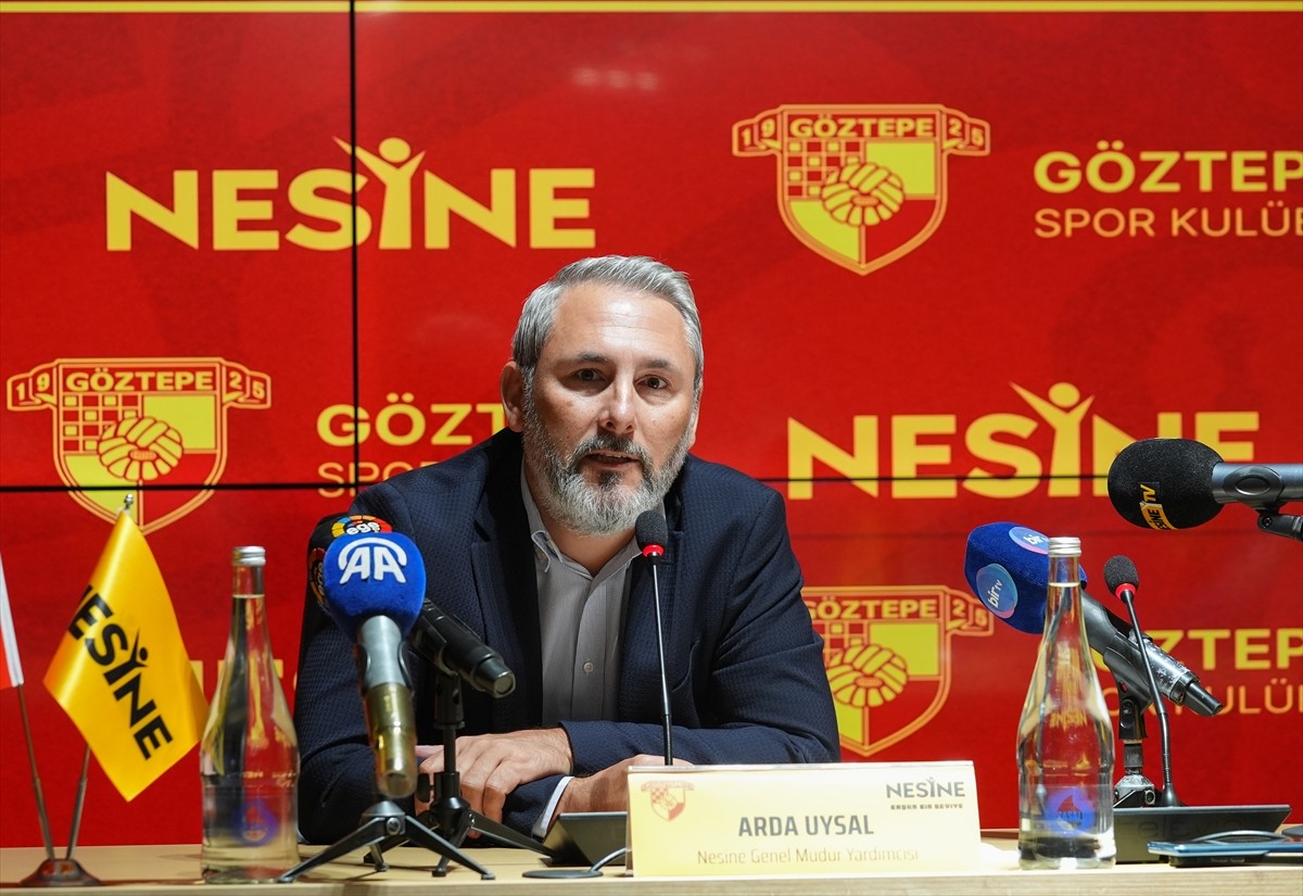 Trendyol Süper Lig ekiplerinden Göztepe, Nesine şirketi ile forma sağ kol sponsorluğu anlaşması...