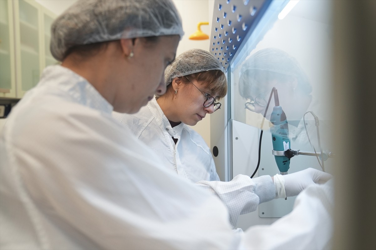 TÜBİTAK desteğiyle ODTÜ Mikro Elektromekanik Sistemler (MEMS) Merkezi liderliğinde 19 üniversite...