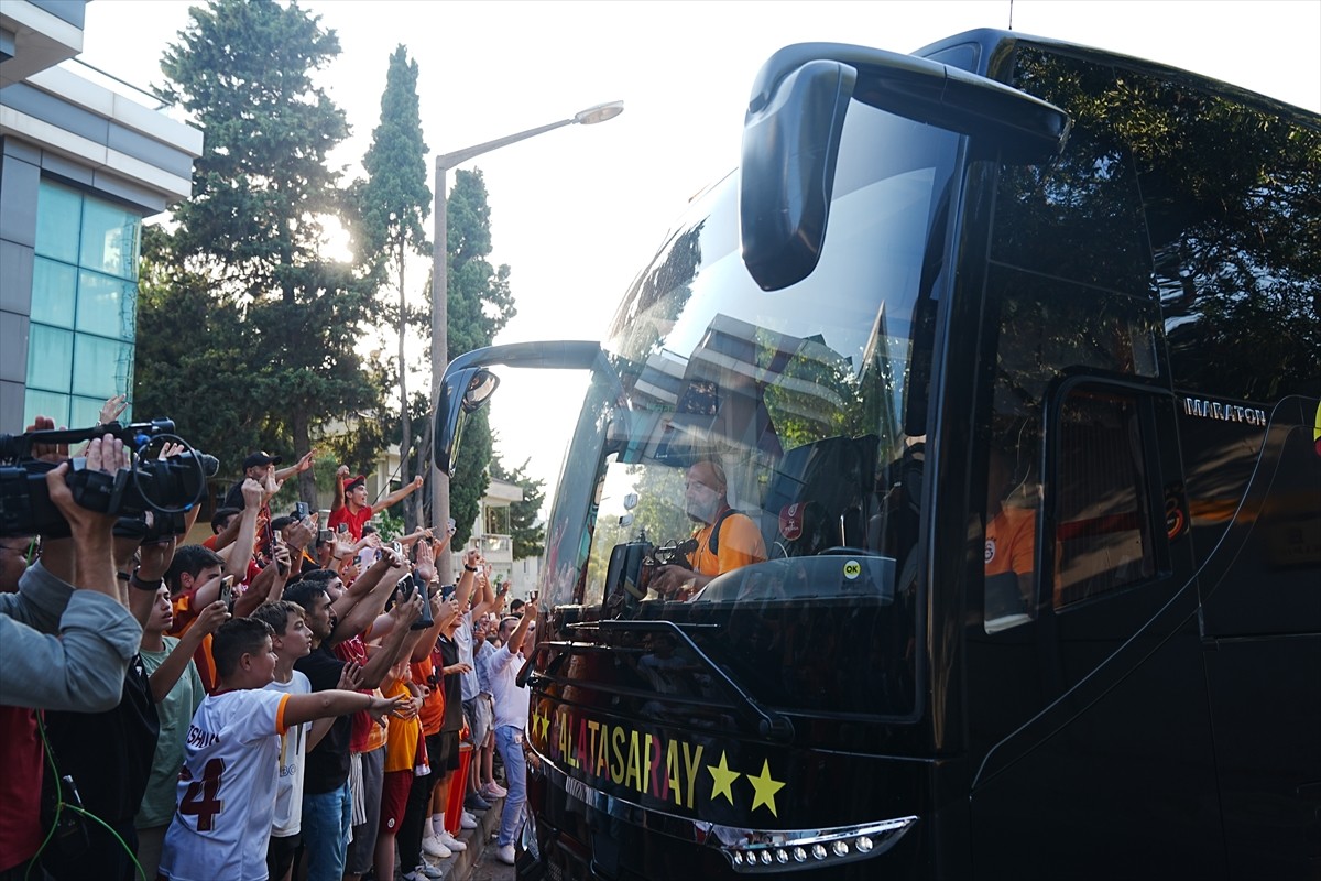 Turkcell Süper Kupa maçında bugün Beşiktaş ile karşılaşacak olan Galatasaray, Florya Metin Oktay...