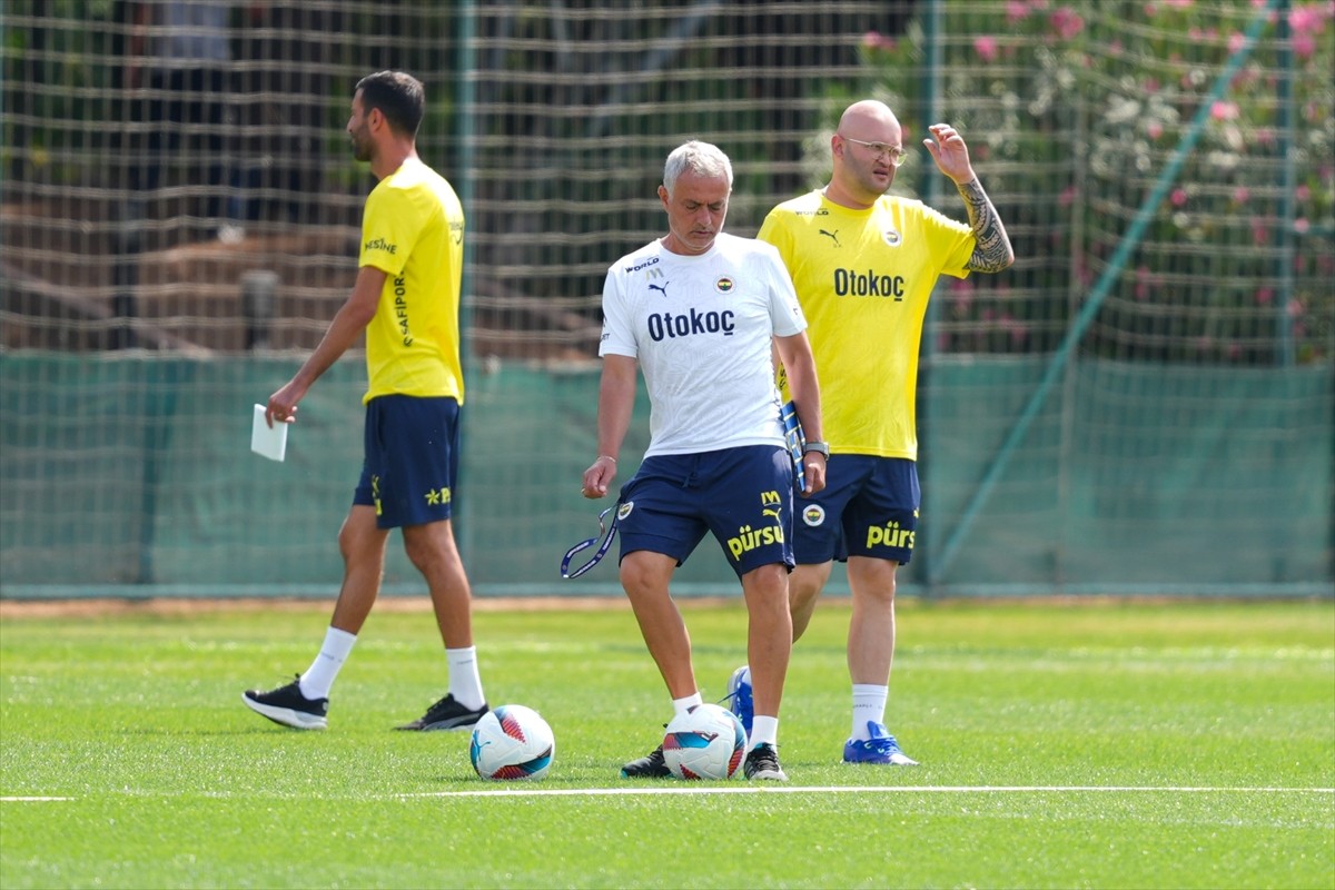 UEFA Şampiyonlar Ligi 3. eleme turunda yarın deplasmanda Fransa'nın Lille takımıyla karşılaşacak...