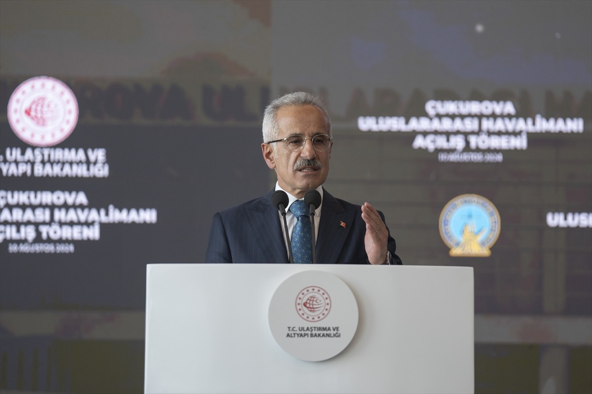 Ulaştırma ve Altyapı Bakanı Abdulkadir Uraloğlu, Cumhurbaşkanı Recep Tayyip Erdoğan'ın katılımıyla...