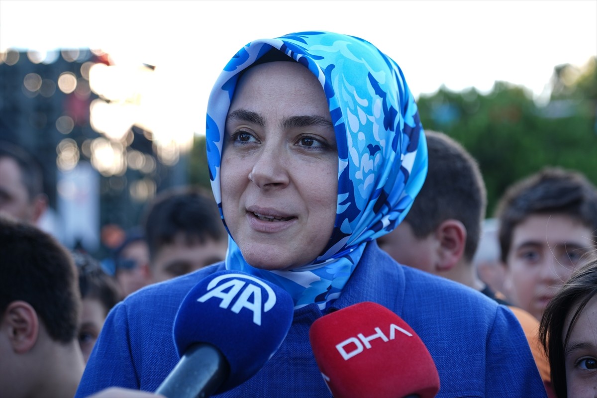 Ümraniye Belediyesi ve İlçe Müftülüğü işbirliğinde yaz Kur'an kursları kapanış programı Millet...