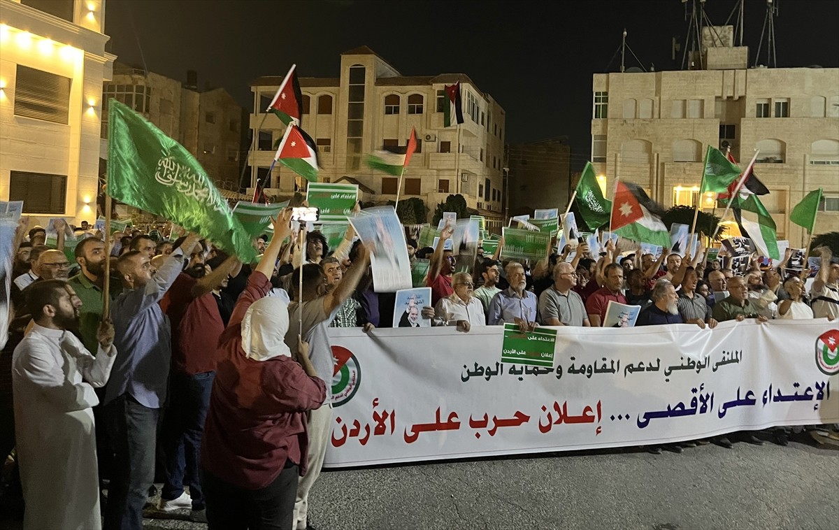 Ürdün'ün başkenti Amman'daki Tel Aviv Büyükelçiliğine birkaç yüz metre uzaklıktaki Rabiye...