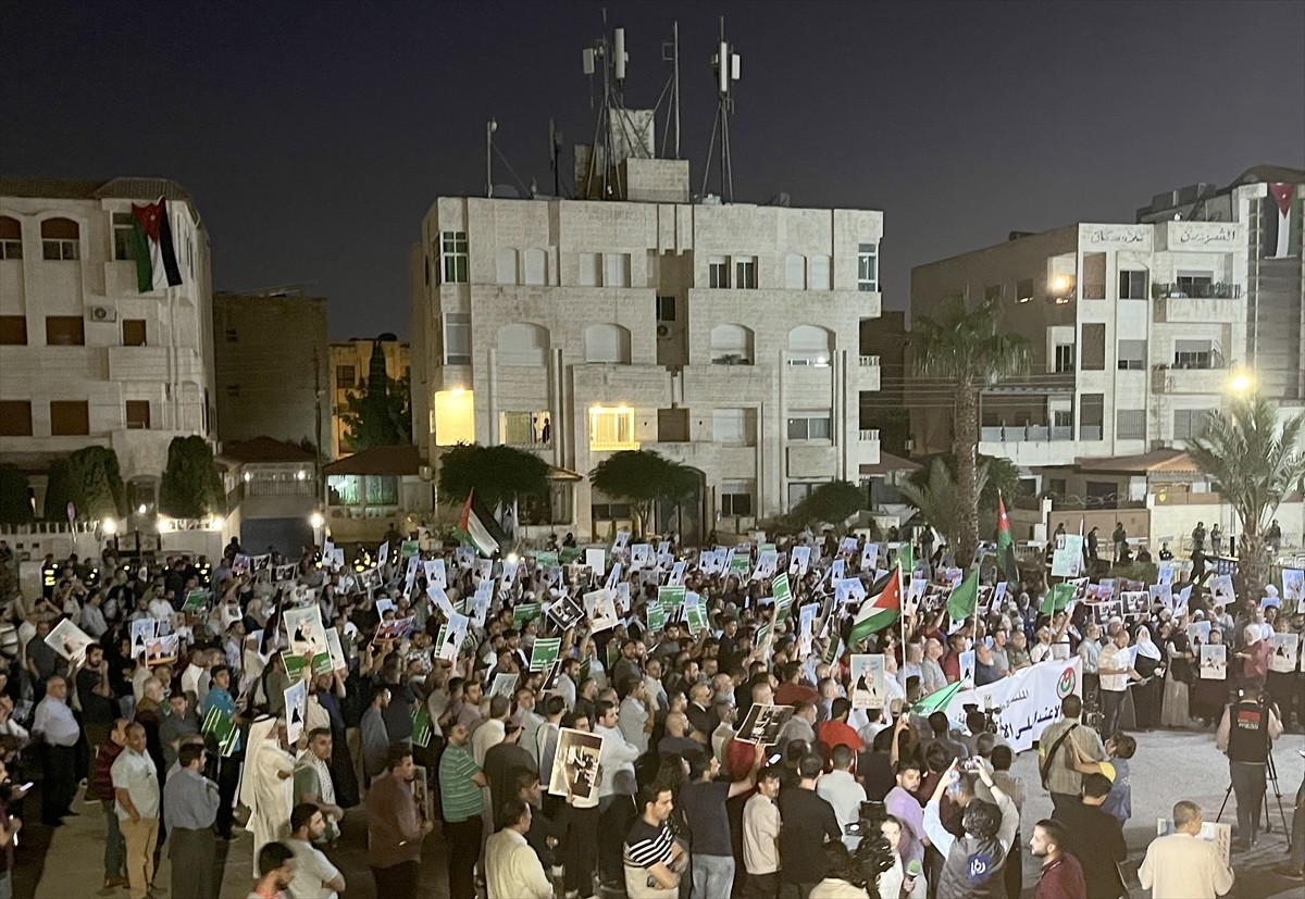Ürdün'ün başkenti Amman'daki Tel Aviv Büyükelçiliğine birkaç yüz metre uzaklıktaki Rabiye...