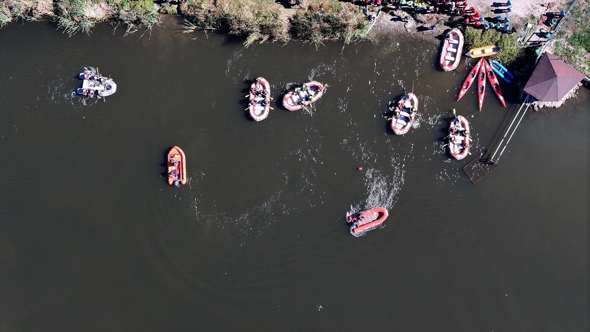 AFAD tarafından Topuk Yaylası'nda düzenlenen "İç Anadolu Bölgesi Akreditasyon Koordinasyon Kampı"...