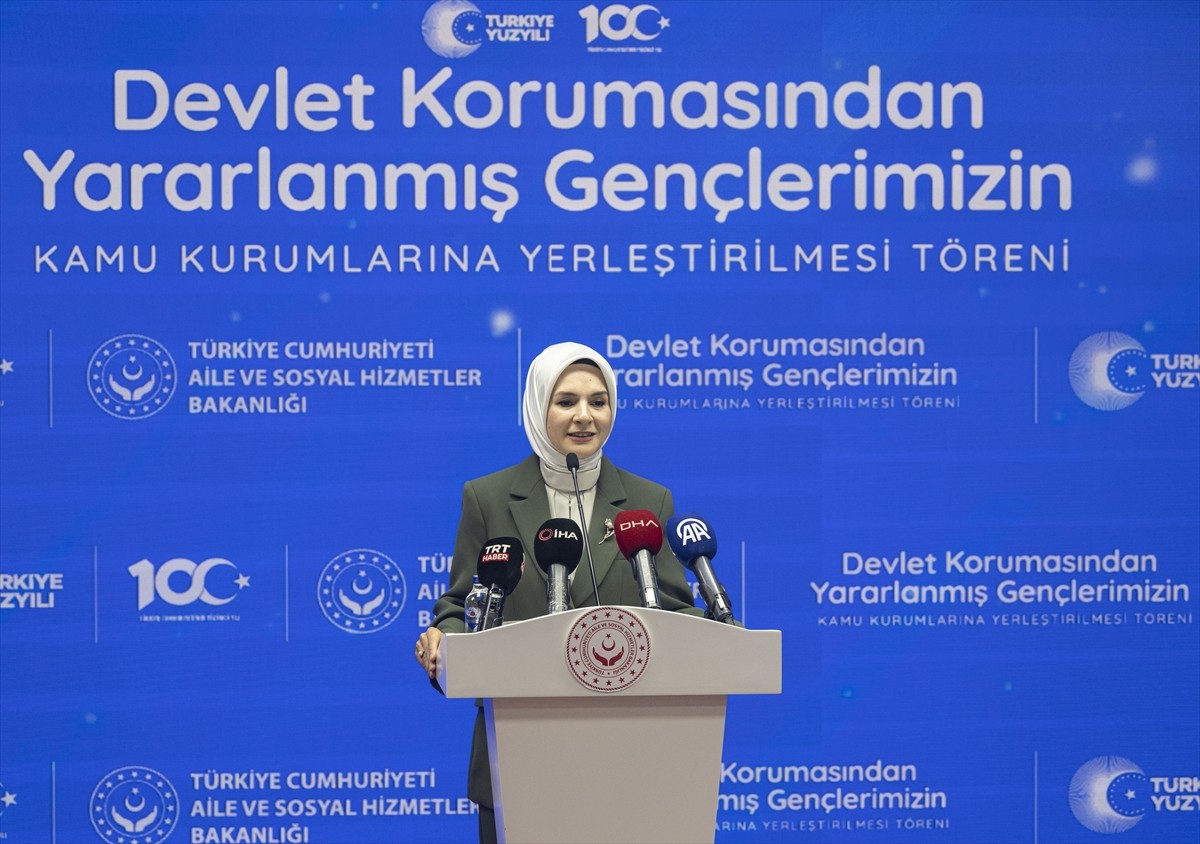 Aile ve Sosyal Hizmetler Bakanı Mahinur Özdemir Göktaş, Bakanlıkta gerçekleşen "Devlet...