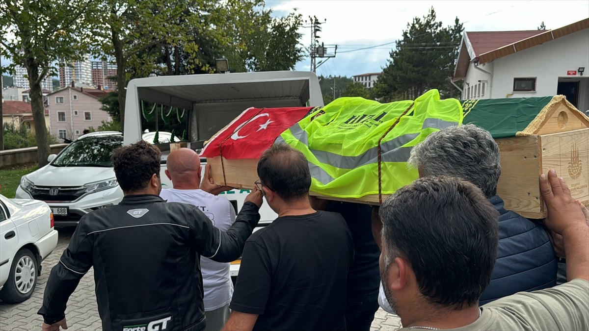 Kastamonu'nun Cide ilçesinde batan teknede hayatını kaybeden kaptan Öztürk Kürelioğlu, son...