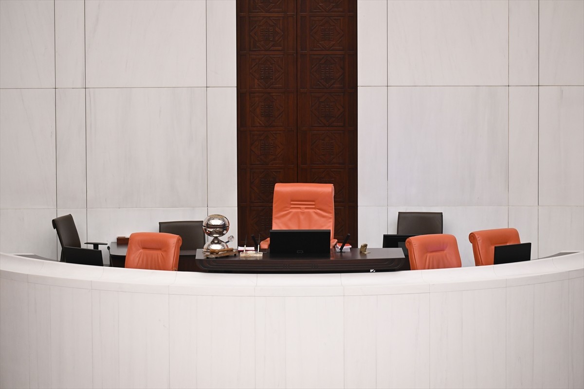 Meclis'te 1 Ekim Salı günü başlayacak yeni yasama yılı öncesi temizlik, bakım ve onarım...