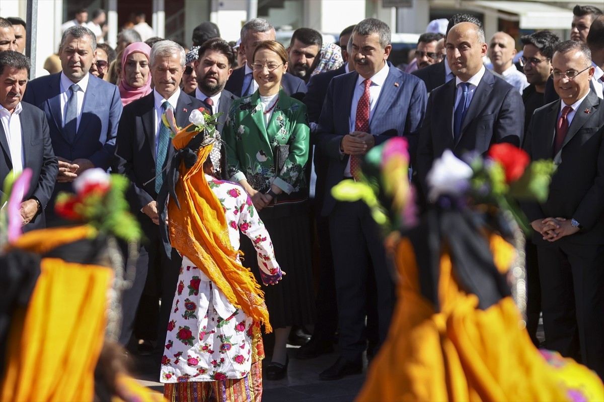  Milli Eğitim Bakanı Yusuf Tekin, Milli Eğitim Bakanlığı ile Aile ve Sosyal Hizmetler Bakanlığı...