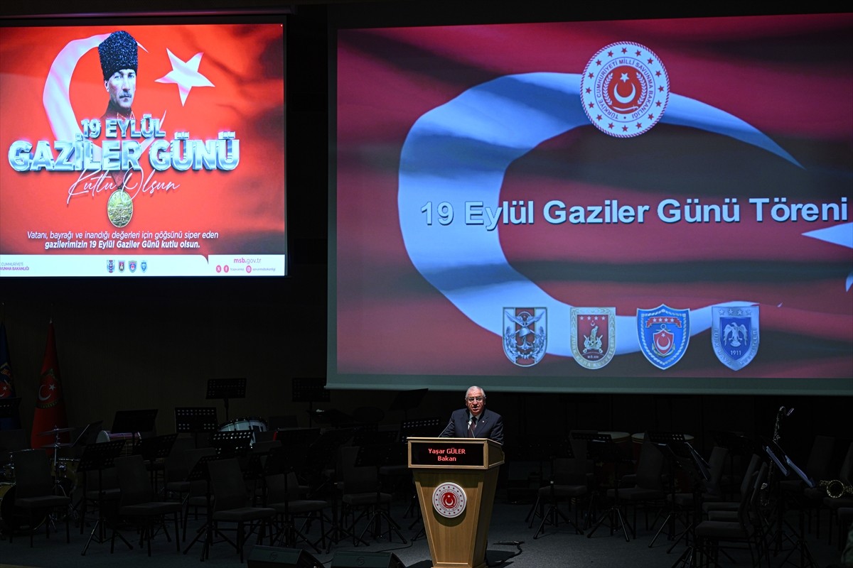 Milli Savunma Bakanı Yaşar Güler ile Aile ve Sosyal Hizmetler Bakanı Mahinur Özdemir Göktaş'ın...
