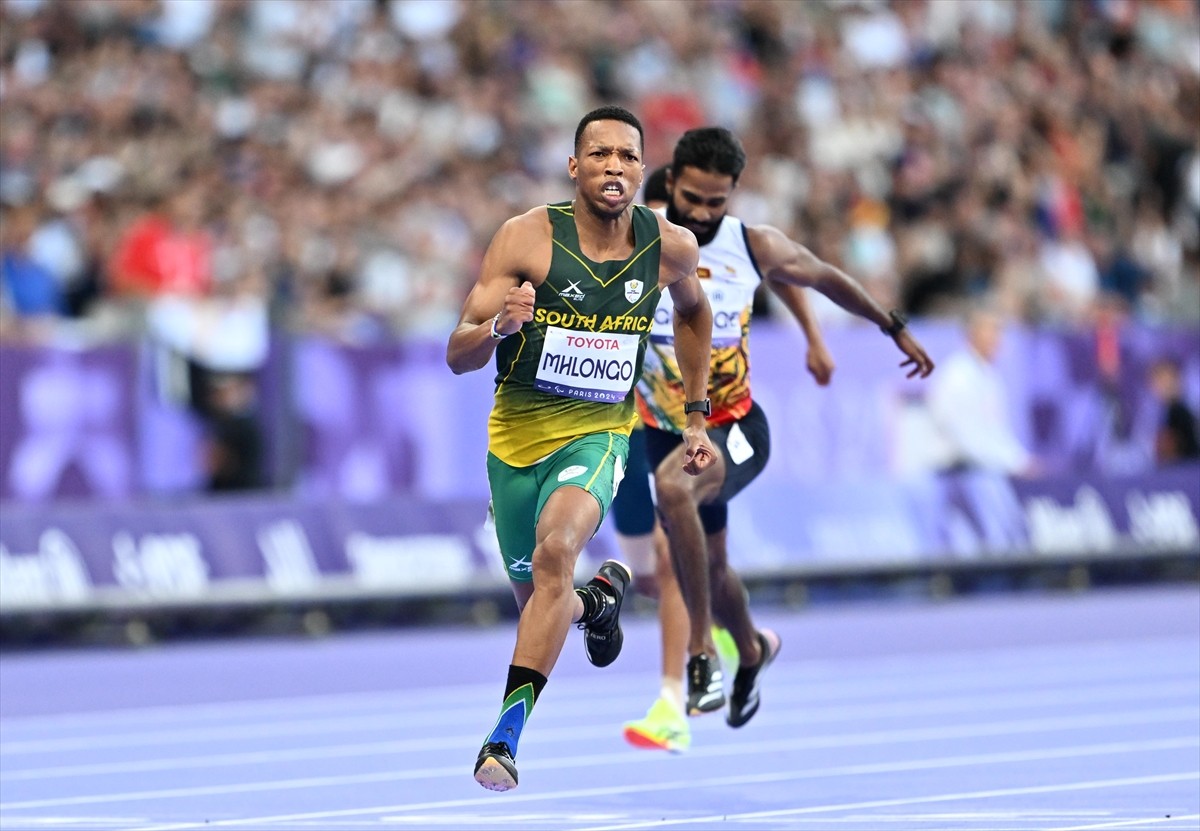 Paris 2024 Paralimpik Oyunları'nda  Para Atletizm Erkekler 100 m - T44 finalinde Güney Afrika...