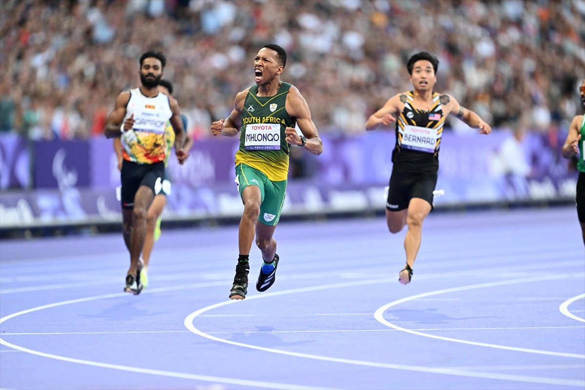 Paris 2024 Paralimpik Oyunları'nda  Para Atletizm Erkekler 100 m - T44 finalinde Güney Afrika...