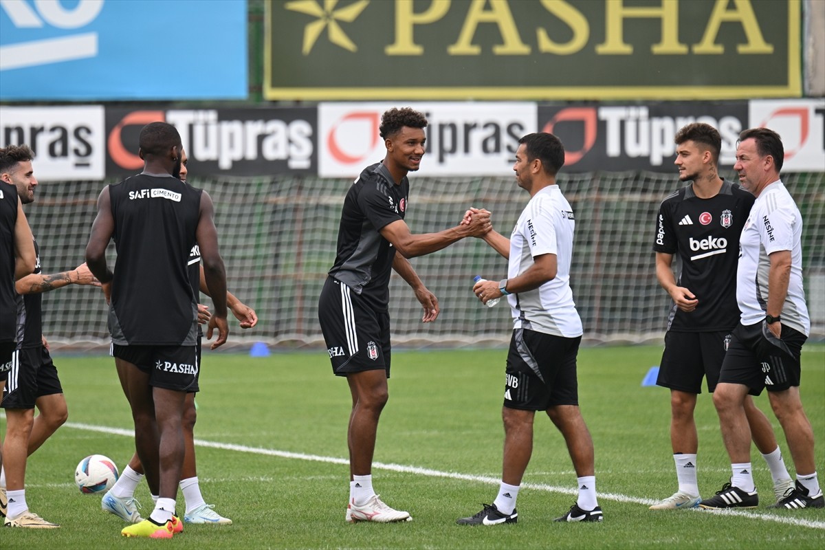 Spor Toto Süper Lig'in 5. haftasında Trabzonspor ile karşılaşacak olan Beşiktaş, hazırlıklarını...