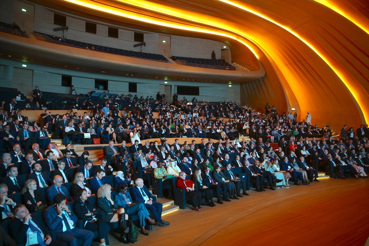 Bakü'de, Azerbaycan'ın 11-22 Kasım tarihlerinde ev sahipliği yapacağı Birleşmiş Milletler (BM)...