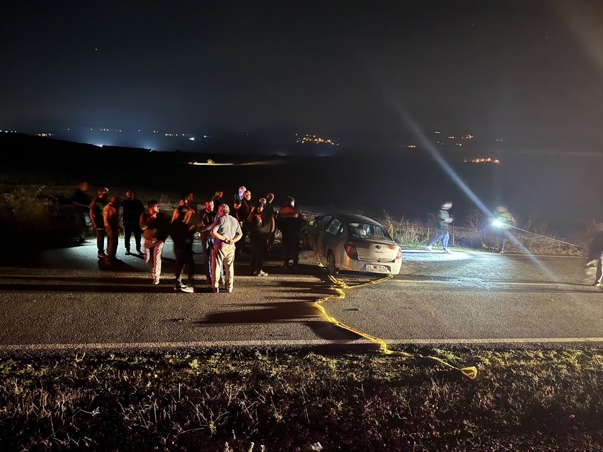 Bolu'da iki otomobilin çarpışması sonucu 6 kişi yaralandı.
