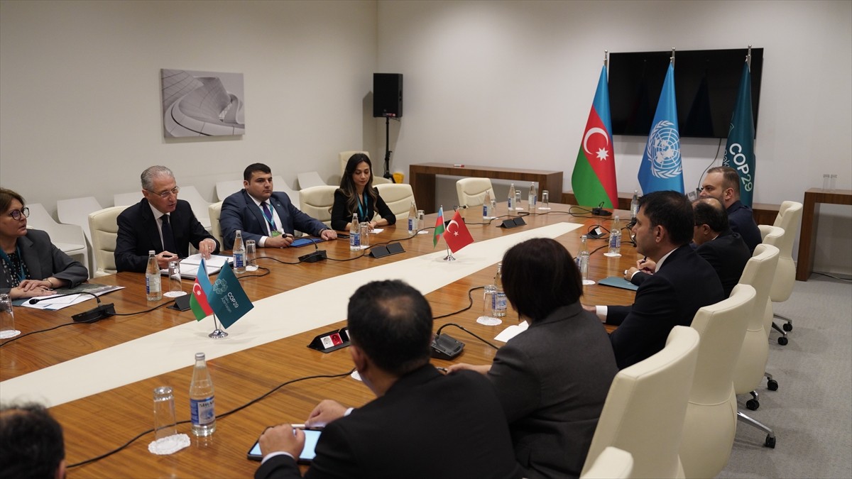 Çevre, Şehircilik ve İklim Değişikliği Bakanı Murat Kurum (sağ 4), Azerbaycan'ın başkenti Bakü'de...