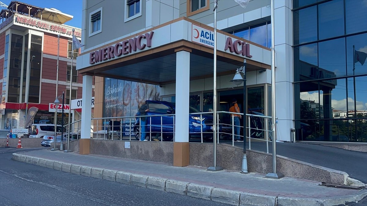 İstanbul'da, 112 Acil Çağrı Merkezi'nde çalışan bazı kişilerle ortak hareket ederek, bebek acil...