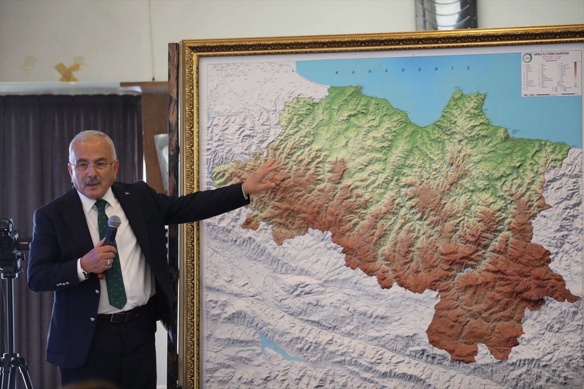 Ordu Büyükşehir Belediye Başkanı Mehmet Hilmi Güler, kahverengi kokarca ile mücadele kapsamında...