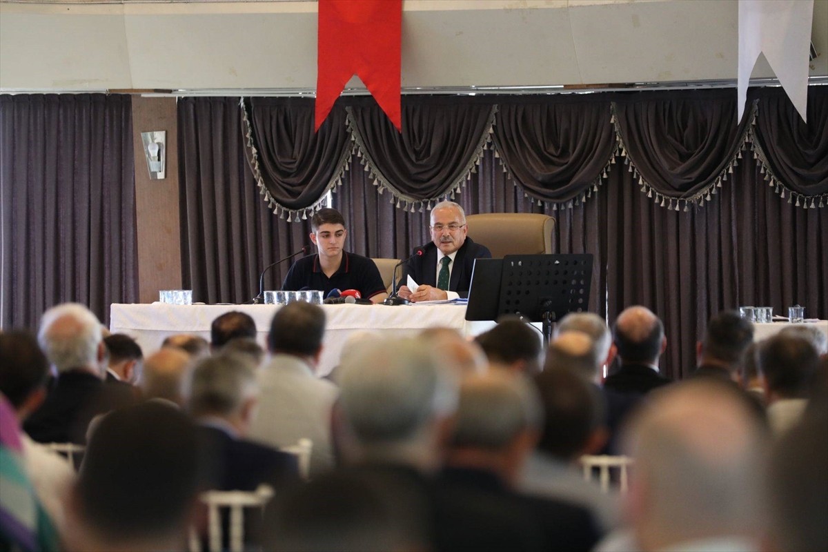 Ordu Büyükşehir Belediye Başkanı Mehmet Hilmi Güler, kahverengi kokarca ile mücadele kapsamında...