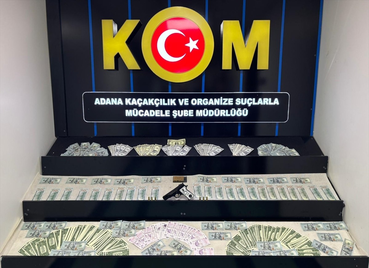 Adana merkezli 3 ilde düzenlenen sahte dolar operasyonunda gözaltına alınan 15 şüpheliden 4'ü...
