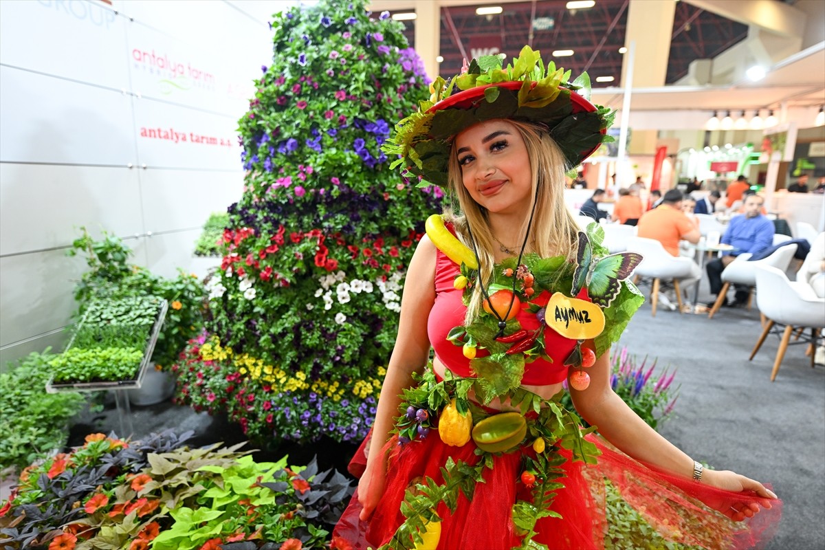 Bu yıl 23'üncüsü düzenlenen Growtech Antalya Tarım Fuarı, kapılarını ziyaretçilerine açtı. ANFAŞ...