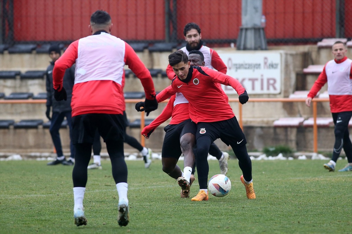 Gençlerbirliği, Trendyol 1. Lig'in 14. haftasında 1 Aralık Pazar günü deplasmanda Central...