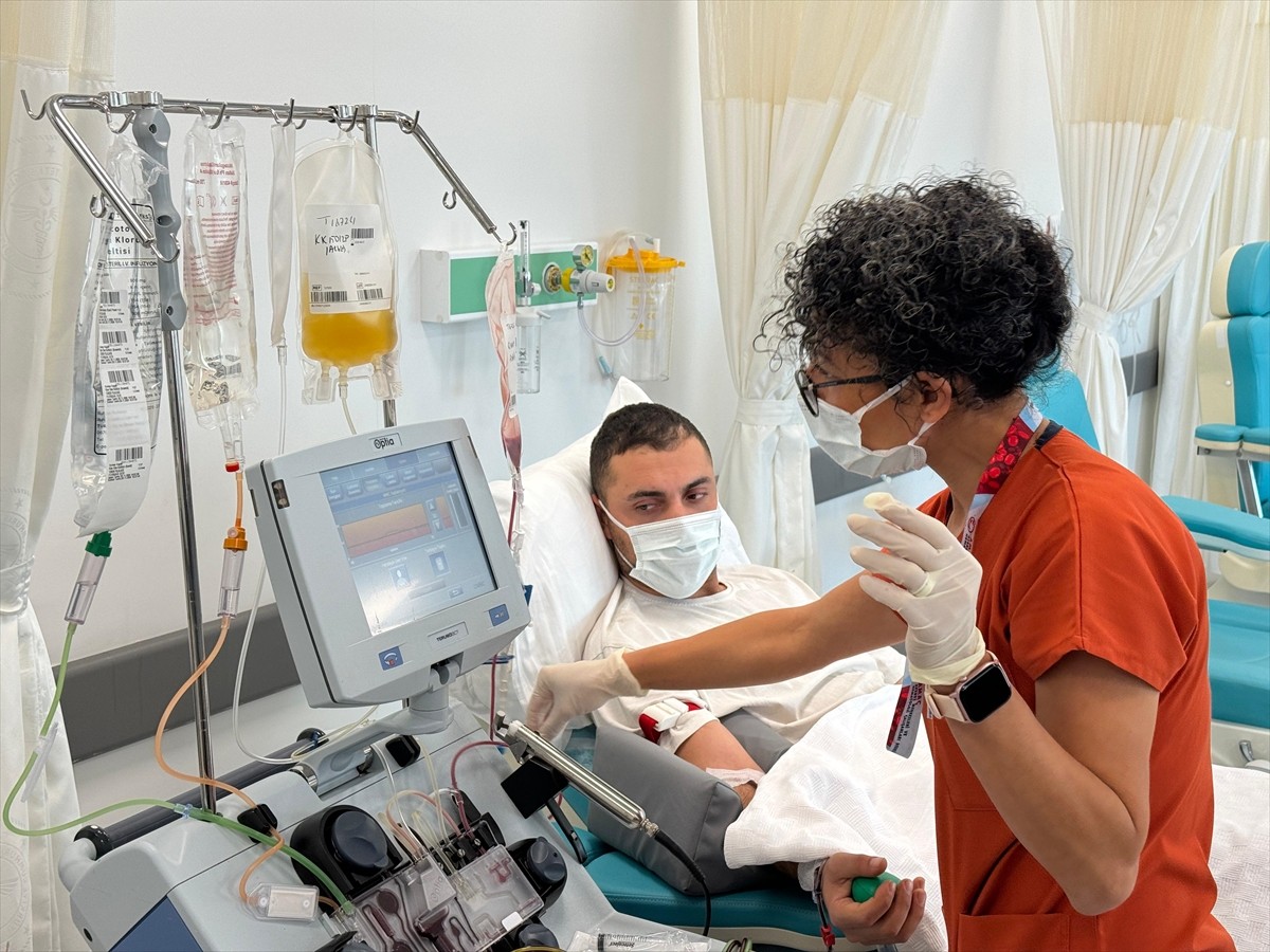 İzmir Şehir Hastanesi, 2024 yılında 147 bağışçıdan kök hücre toplayarak Türkiye Kök Hücre...