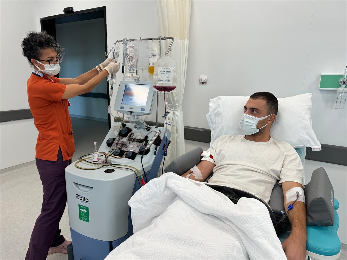 İzmir Şehir Hastanesi, 2024 yılında 147 bağışçıdan kök hücre toplayarak Türkiye Kök Hücre...