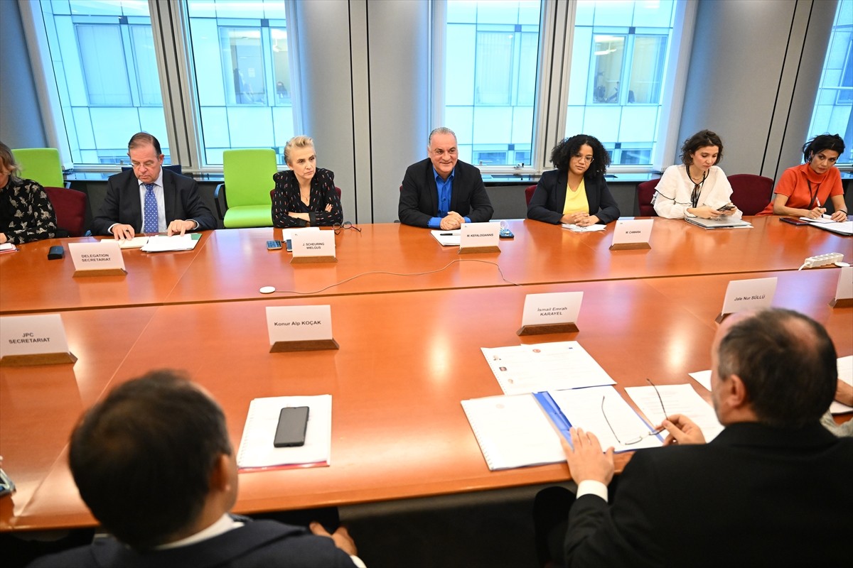 Türkiye-Avrupa Birliği (AB) Karma Parlamento Komisyonu (KPK) Başkanlık Divanı Toplantısı...