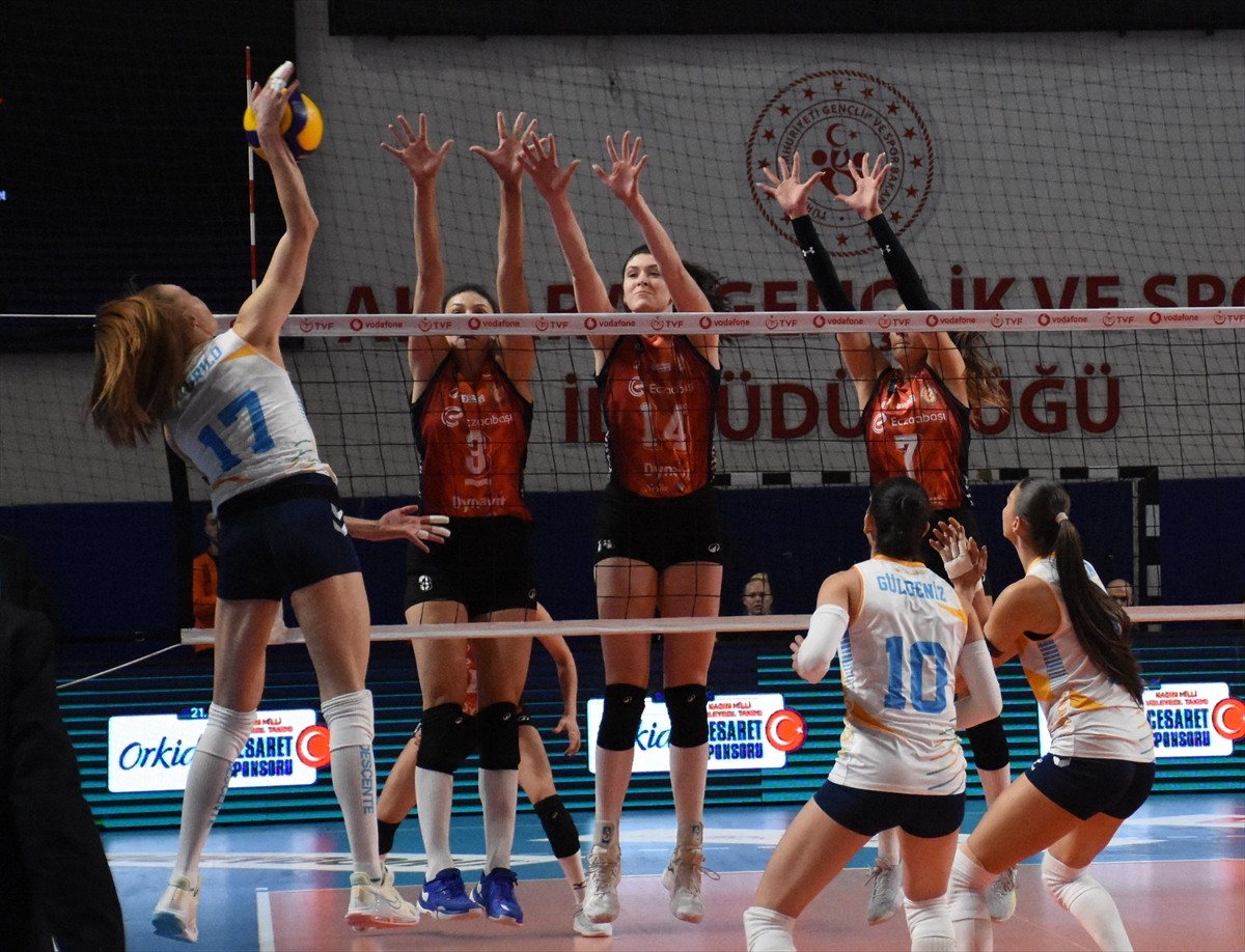 Vodafone Sultanlar Ligi'nin 11. hafta mücadelesinde Kuzeyboru ile Eczacıbaşı Dynavit , Aksaray...