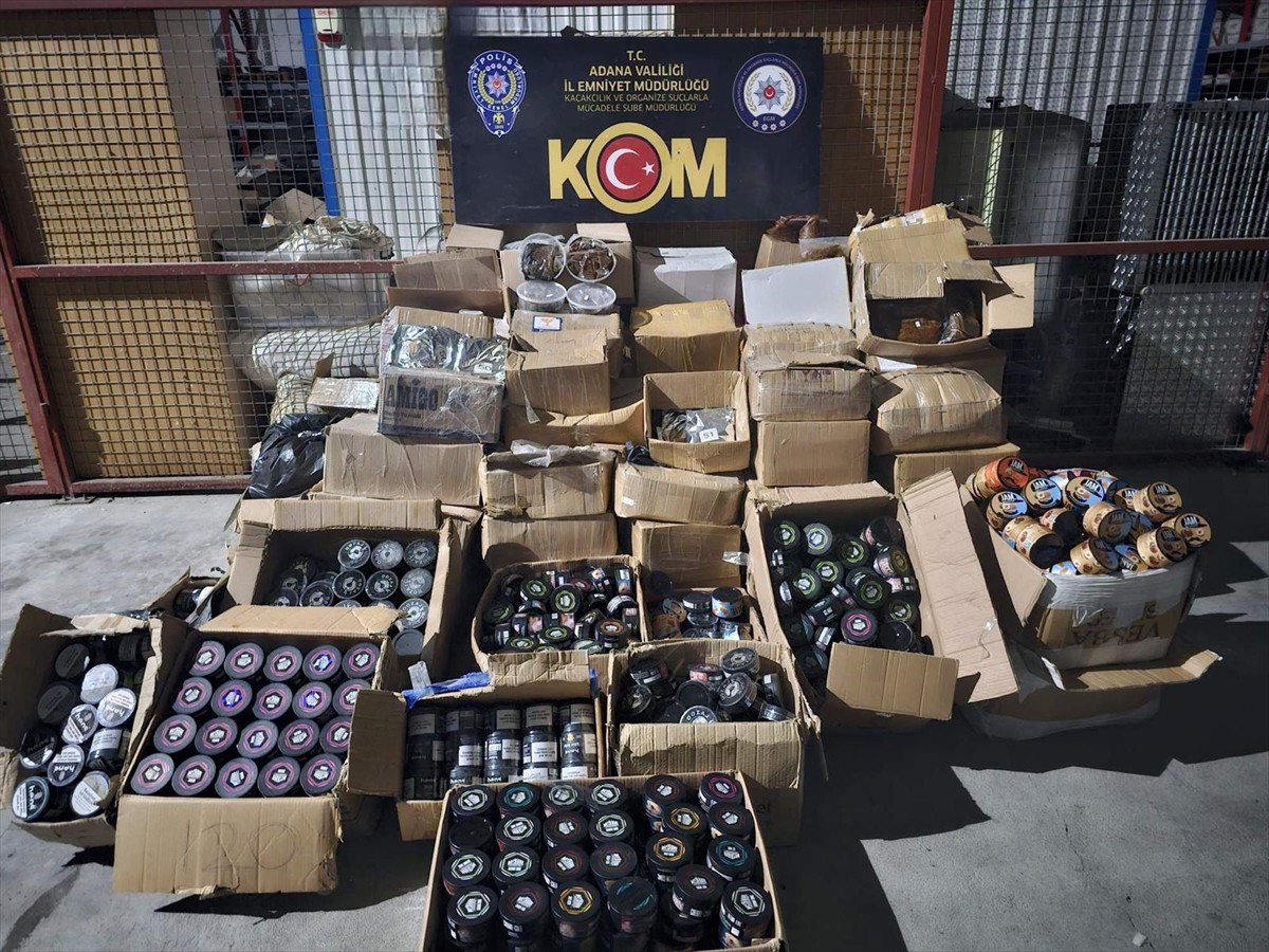 Adana'da 2 ton 80 kilogram gümrük kaçağı nargile tütünü ele geçirilen operasyonda 1 kişi gözaltına...