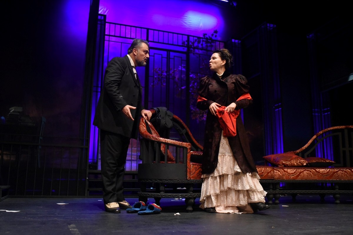 Adana Şehir Tiyatrolarının klasik oyunu "Hedda Gabler", İstanbul Büyükşehir Belediyesi (İBB) Şehir...