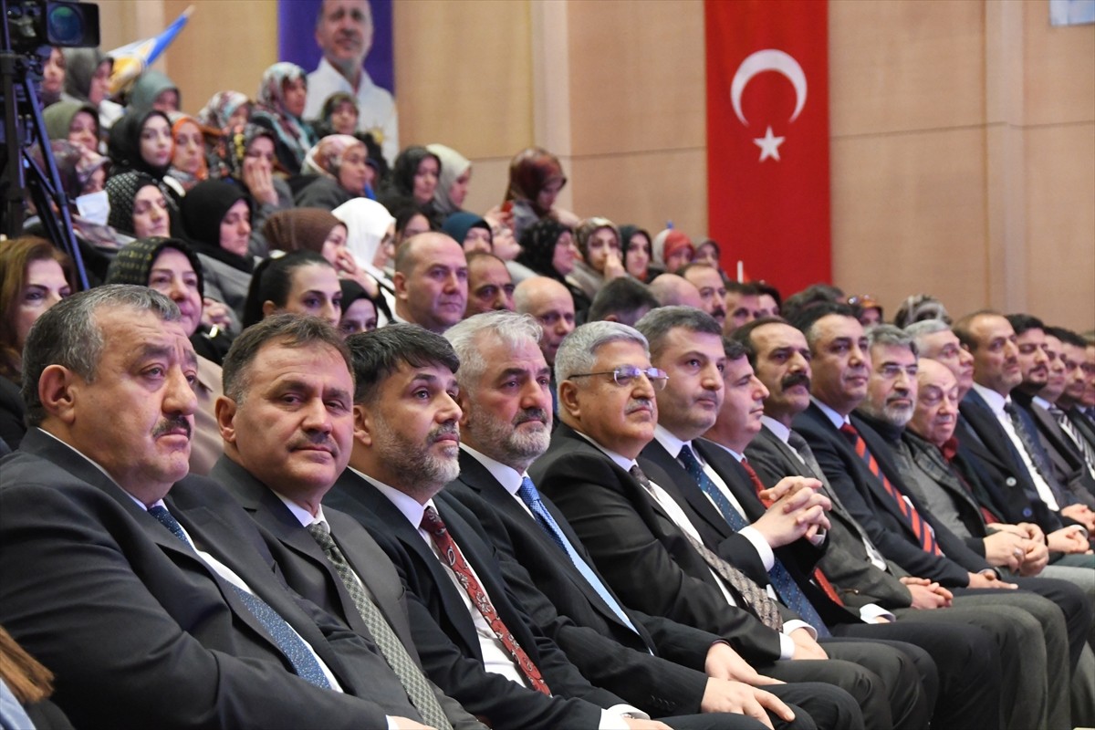 AK Parti Genel Başkan Yardımcısı Vedat Demiröz, Dr. Mustafa Çalık Kongre Merkezi'nde düzenlenen AK...