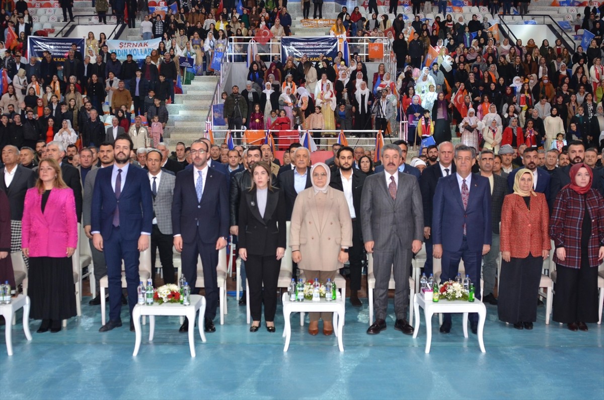  AK Parti Genel Merkez Kadın Kolları Başkanı Ayşe Keşir, partisinin Şırnak İl Kadın Kolları 7....