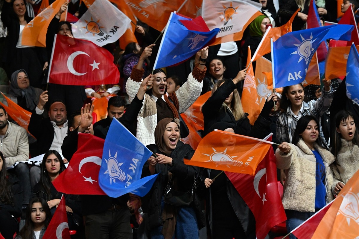 AK Parti Osmaniye 8. Olağan İl Kongresi, Tosyalı Spor Salonu’nda gerçekleştirildi. Kongreye...