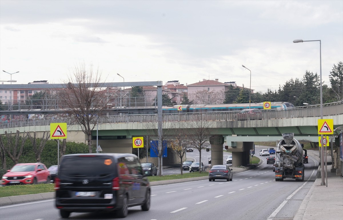 Bakırköy sahil yolu Rauf Orbay Caddesi Florya istikametinde bulunan Yeşilyurt Hava Harp Okulu...
