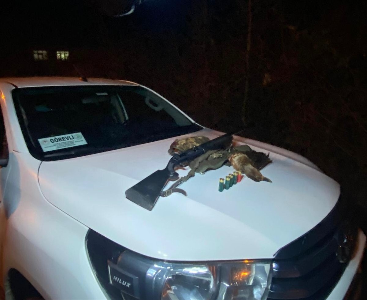 Bartın'da kaçak avlanan kişiye 11 bin 966 lira ceza uygulandı.