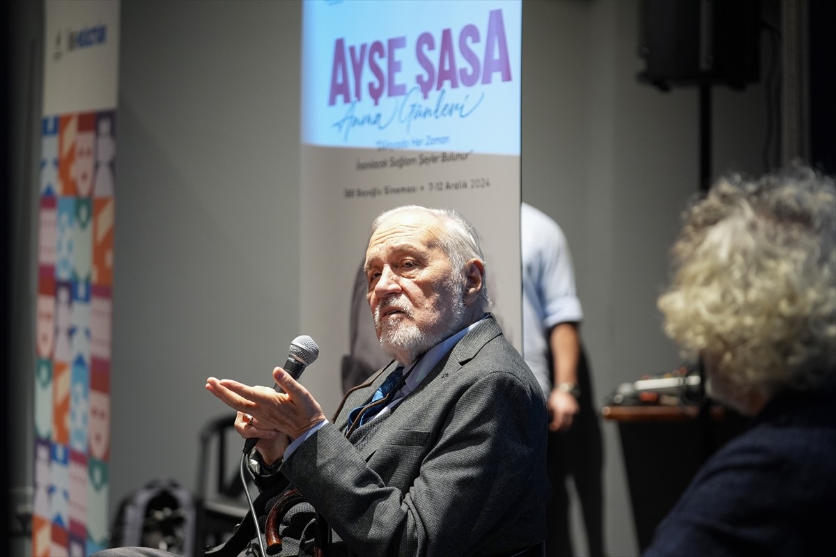 Beyoğlu Sineması'nda gerçekleştirilen, Ali Çalışır'ın yönettiği, kitabıyla aynı ismi taşıyan "Bir...